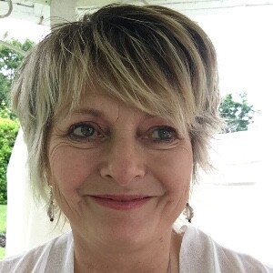 Louise Goode “No ordinary Celebrant”
