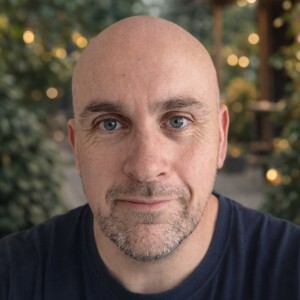 Headshot of Simon Winters, founder of Catering by Simon, professional chef in Oxfordshire.