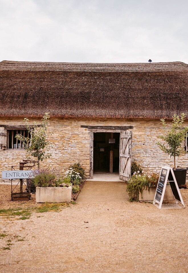 Cogges Manor Farm Barn wedding venue in the Cotswolds