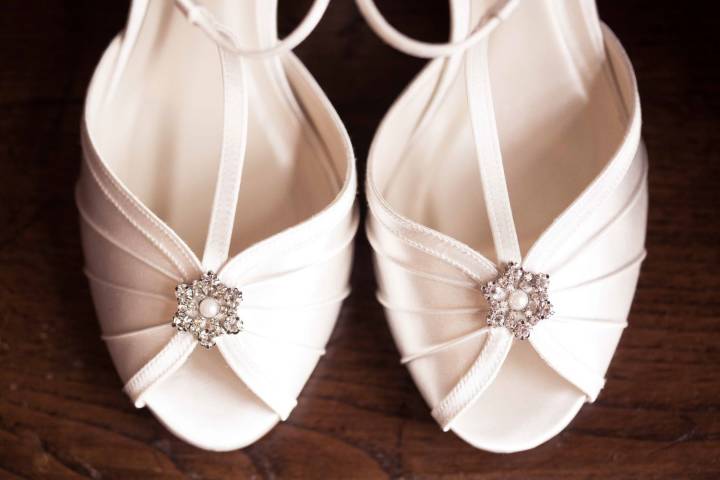 Sarah and Anthony - Beautiful Hotel Wedding in Surrey gallery image