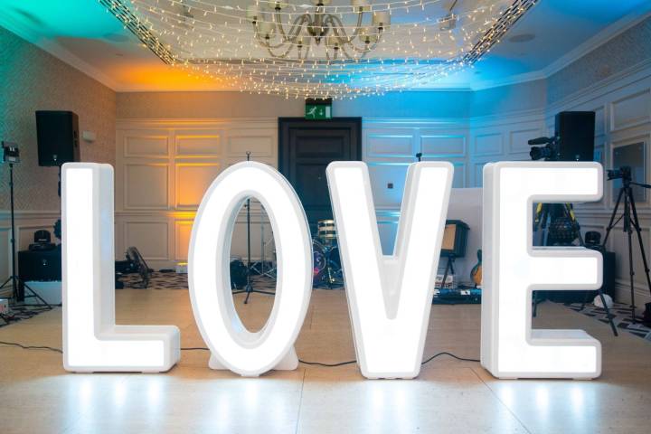 Sarah and Anthony - Beautiful Hotel Wedding in Surrey gallery image