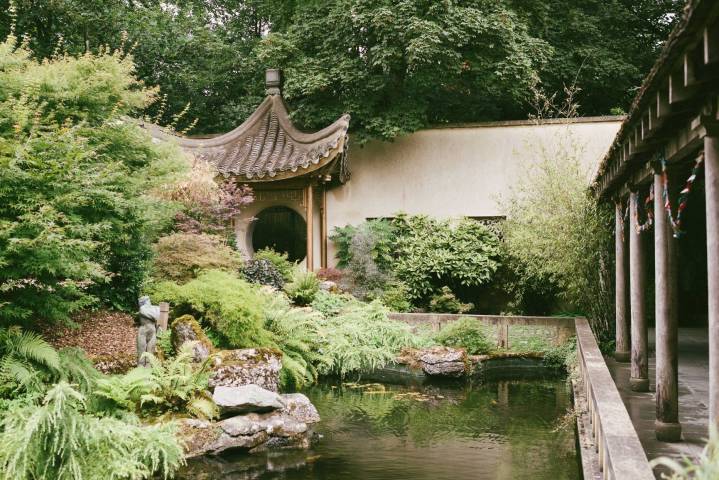 Emma and Nikul - Multi-cultural Asian Wedding in Gloucestershire Venue gallery image