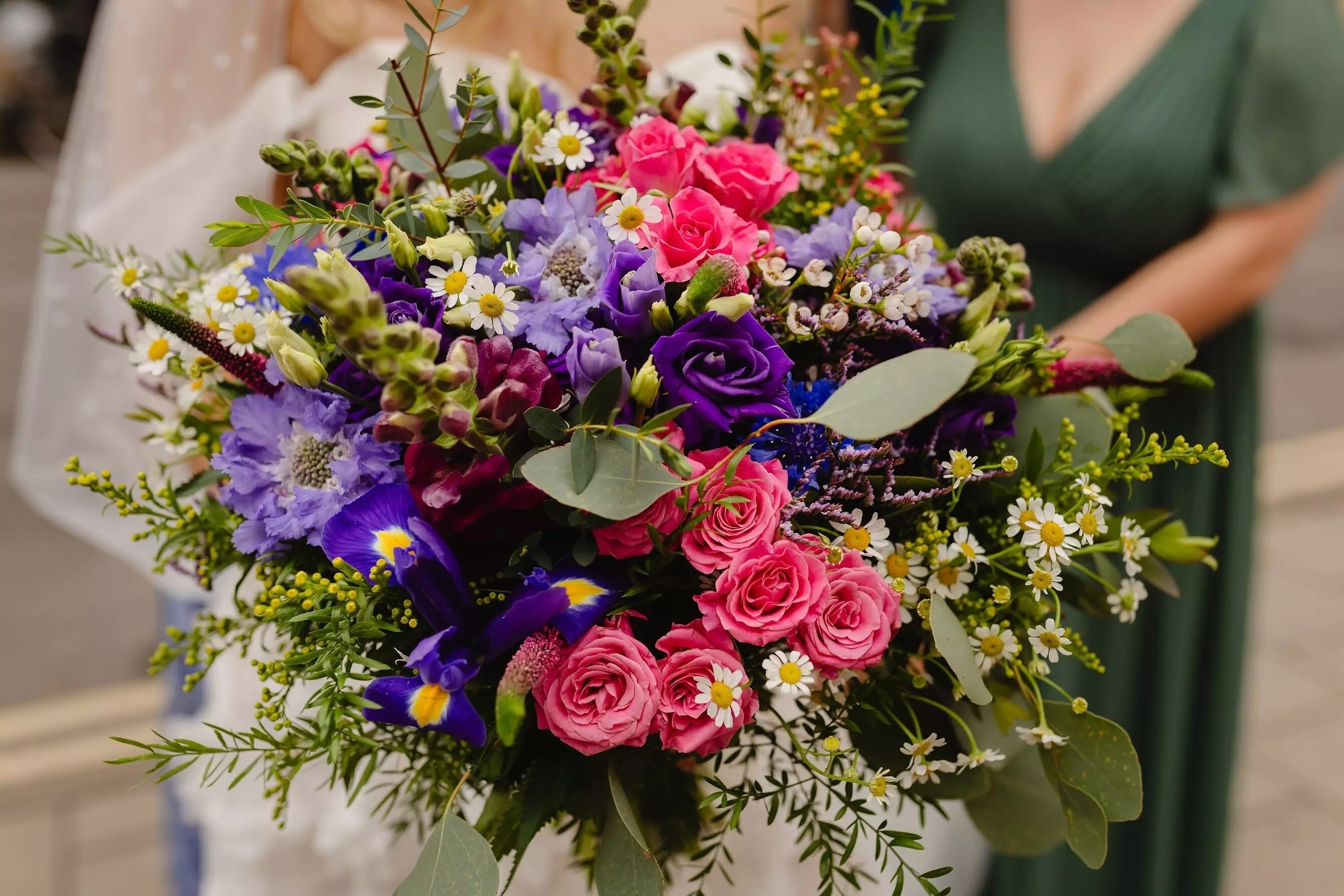 bouquet of flowers by Charlton Park Bespoke Artisan Flowers Oxfordshire florist 