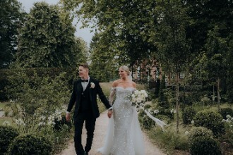 Rugby star Liam Williams marries Sophie Harries