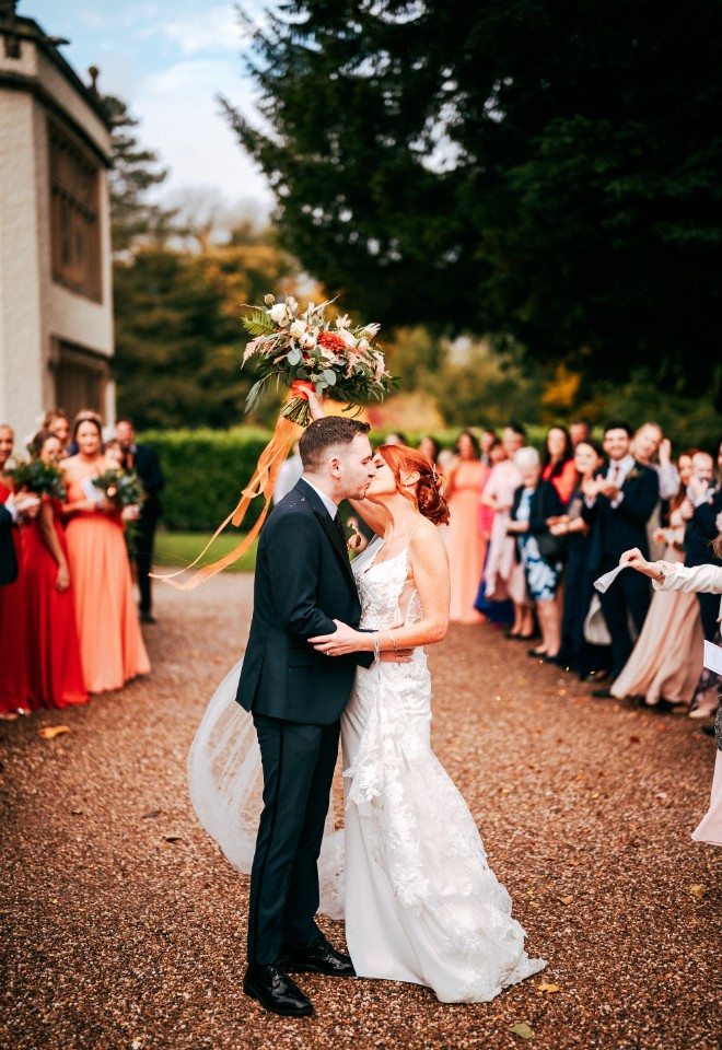 Bride and Groom kissing 