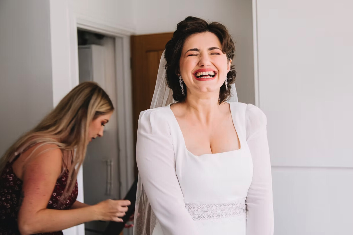 bride getting styled by Lauren Cohen Hair & Make-up Artist