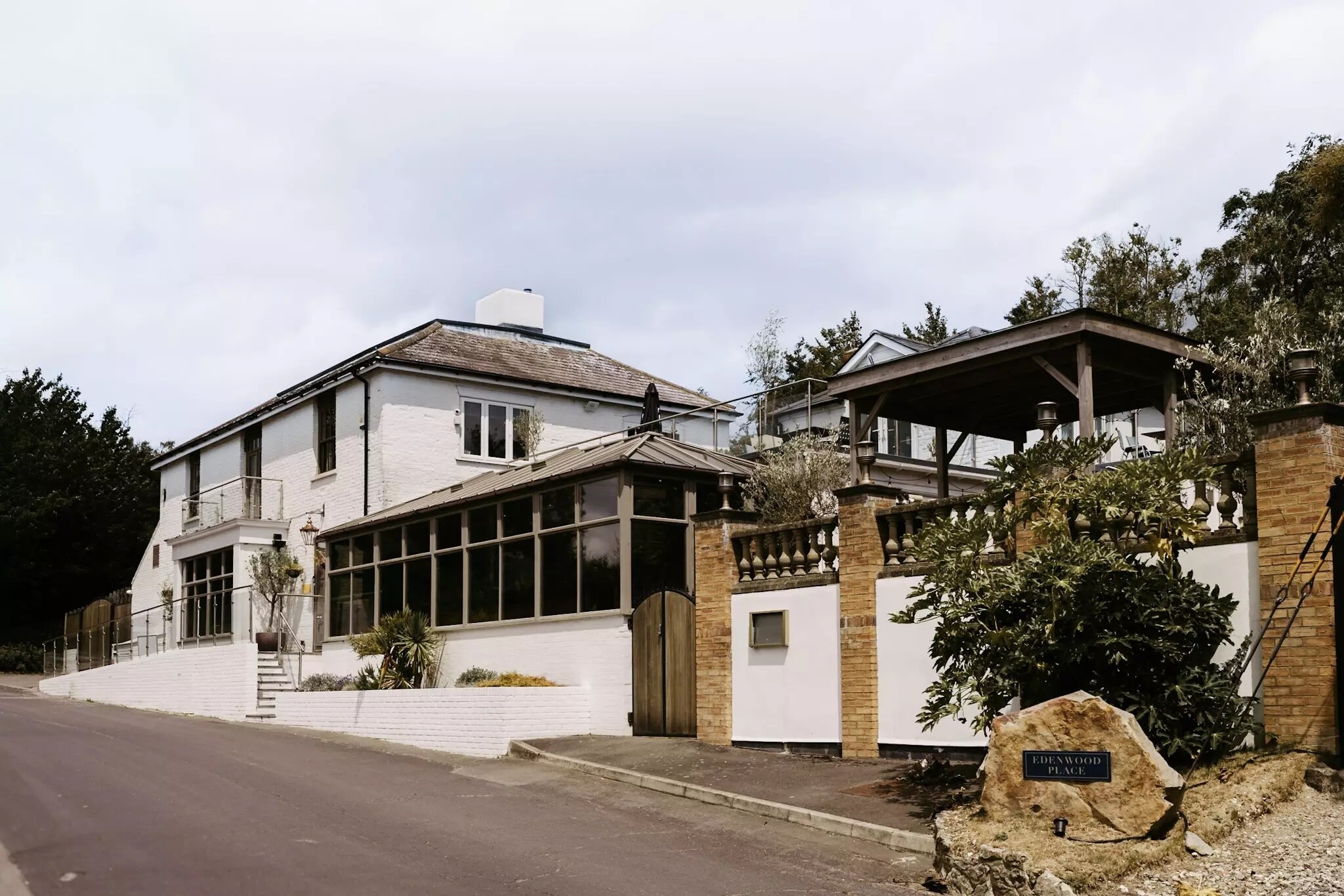 Edenwood Place modern Kent wedding venue