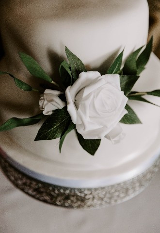 Wedding cake at Glewstone Court