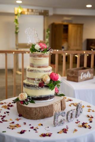Ashleigh and Matt - Outdoor Barn Wedding in Oxfordshire gallery image