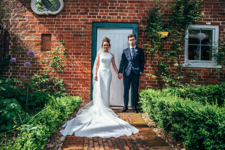 Jessica and Jason - A Stylish Flower-Filled Barn Wedding in Essex gallery image