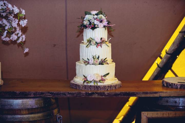 Michelle and Luke - An Fun Outdoor Tipi Wedding in Worcestershire gallery image