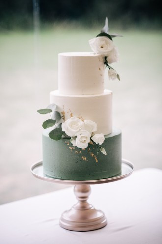 Wedding cake at Ardington House Wedding