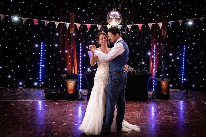 Ashleigh and Matt - Outdoor Barn Wedding in Oxfordshire gallery image