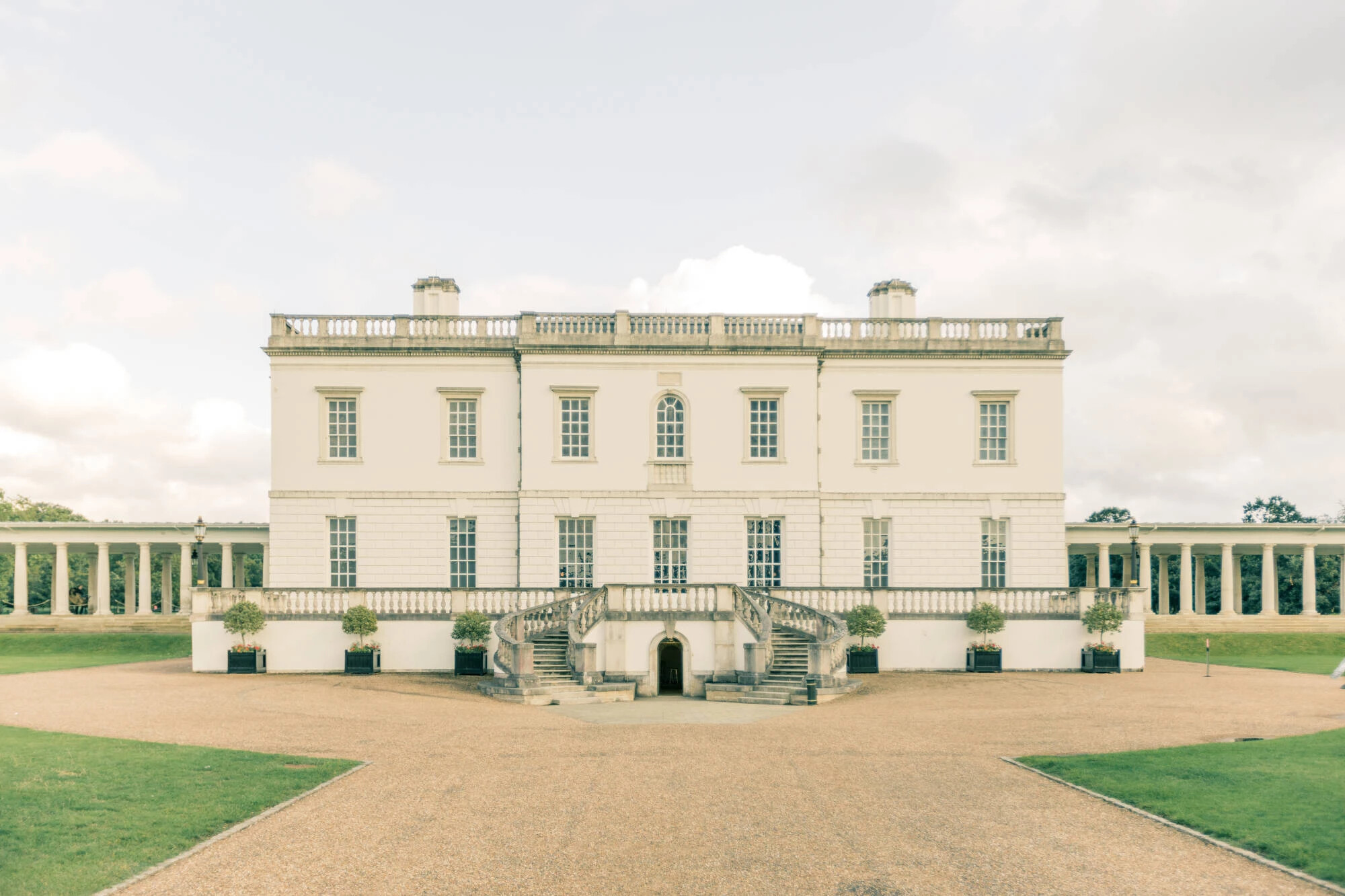 exterior of queens house museum greenwich