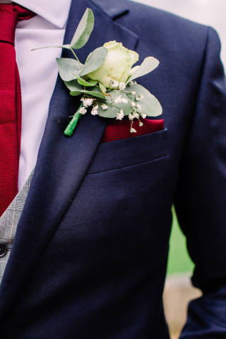 Kerrie and Tom - An Elegant Barn Wedding in Sussex gallery image