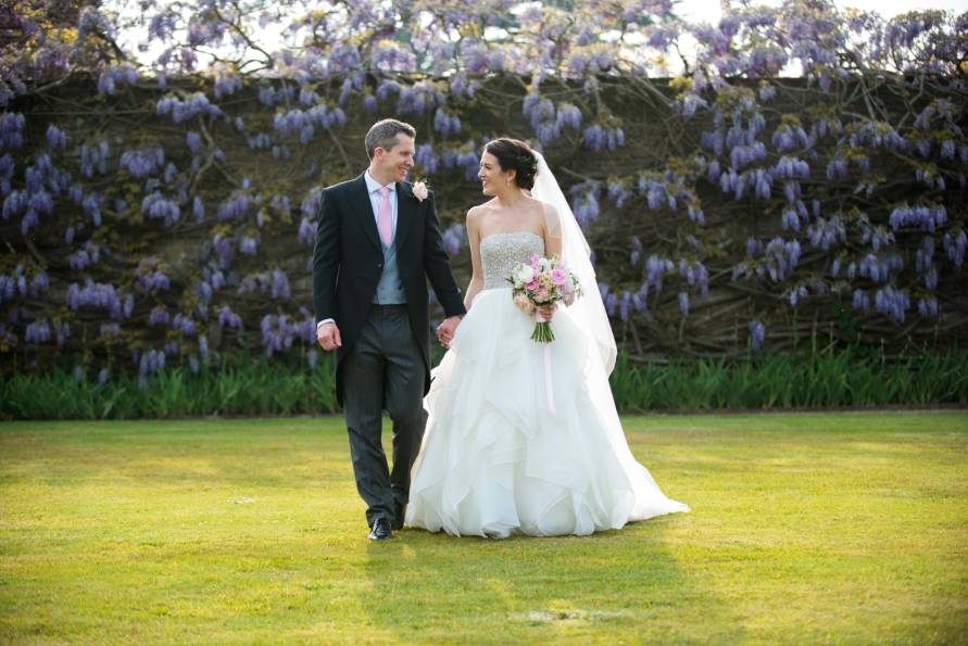 Pippa and John | Laurence and Ella Photography | Guides for Brides
