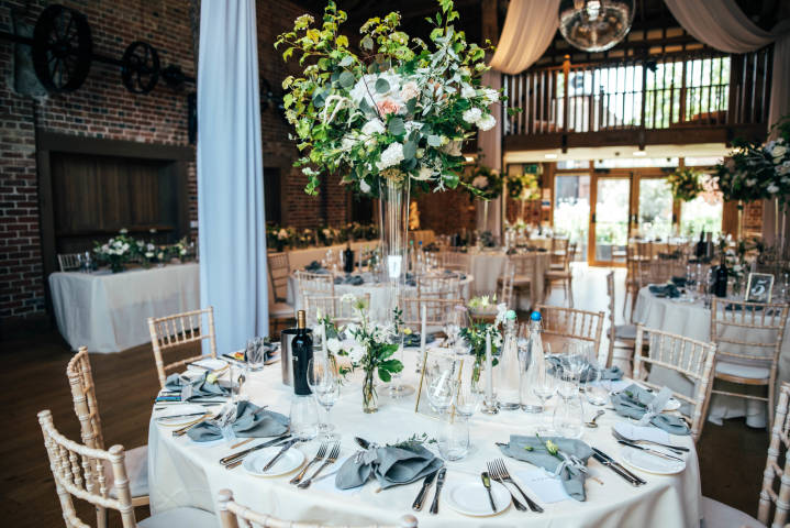 Jessica and Jason - A Stylish Flower-Filled Barn Wedding in Essex gallery image