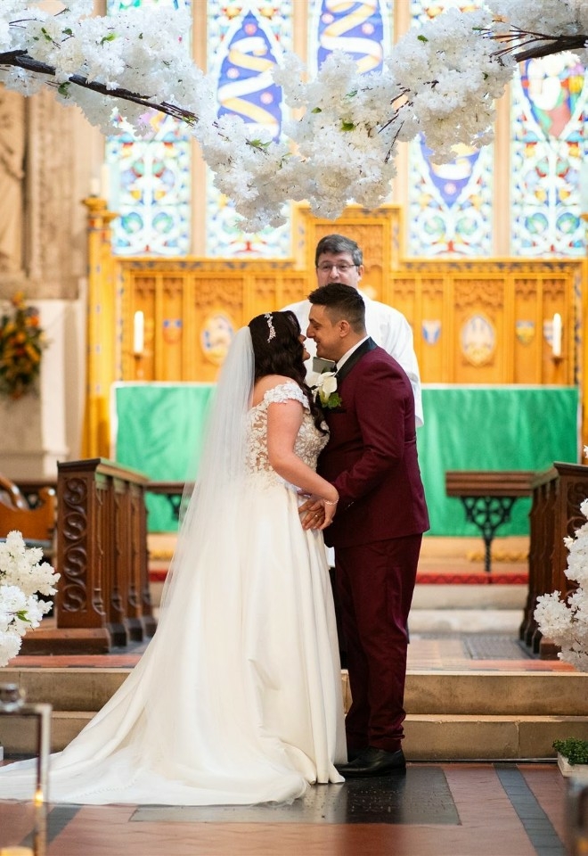Bride and Groom at St Peter & St Pauls Church in Greater Missenden