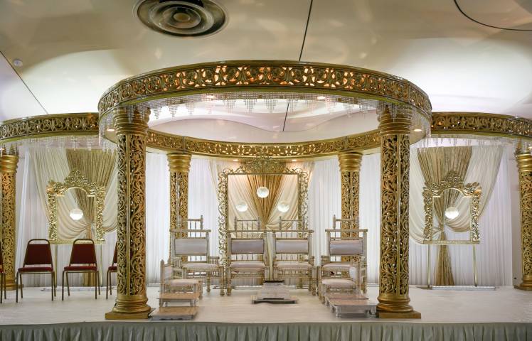 Komal and Rajan - A Large Traditional Indian Wedding in Essex gallery image