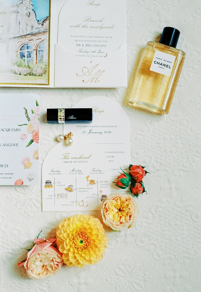 Wedding illustrations and fragrance