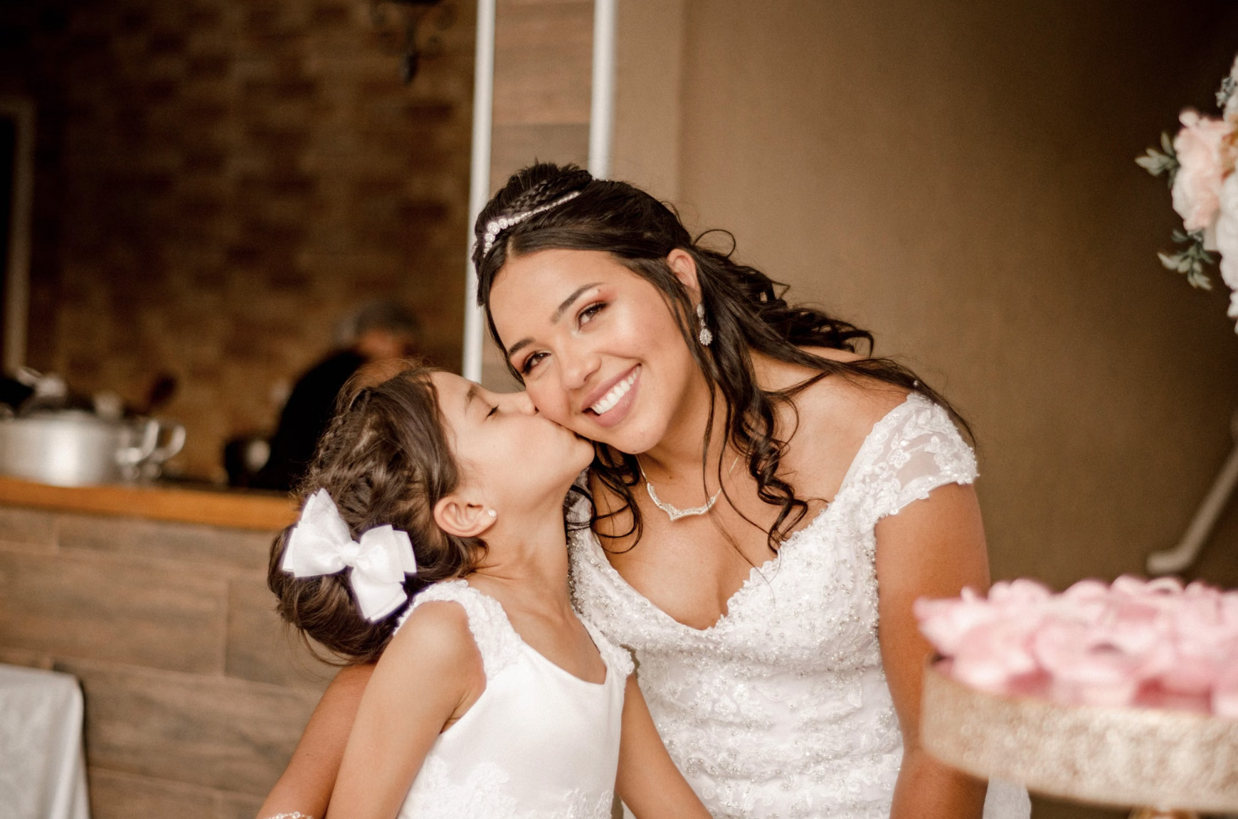 bride and daughter together