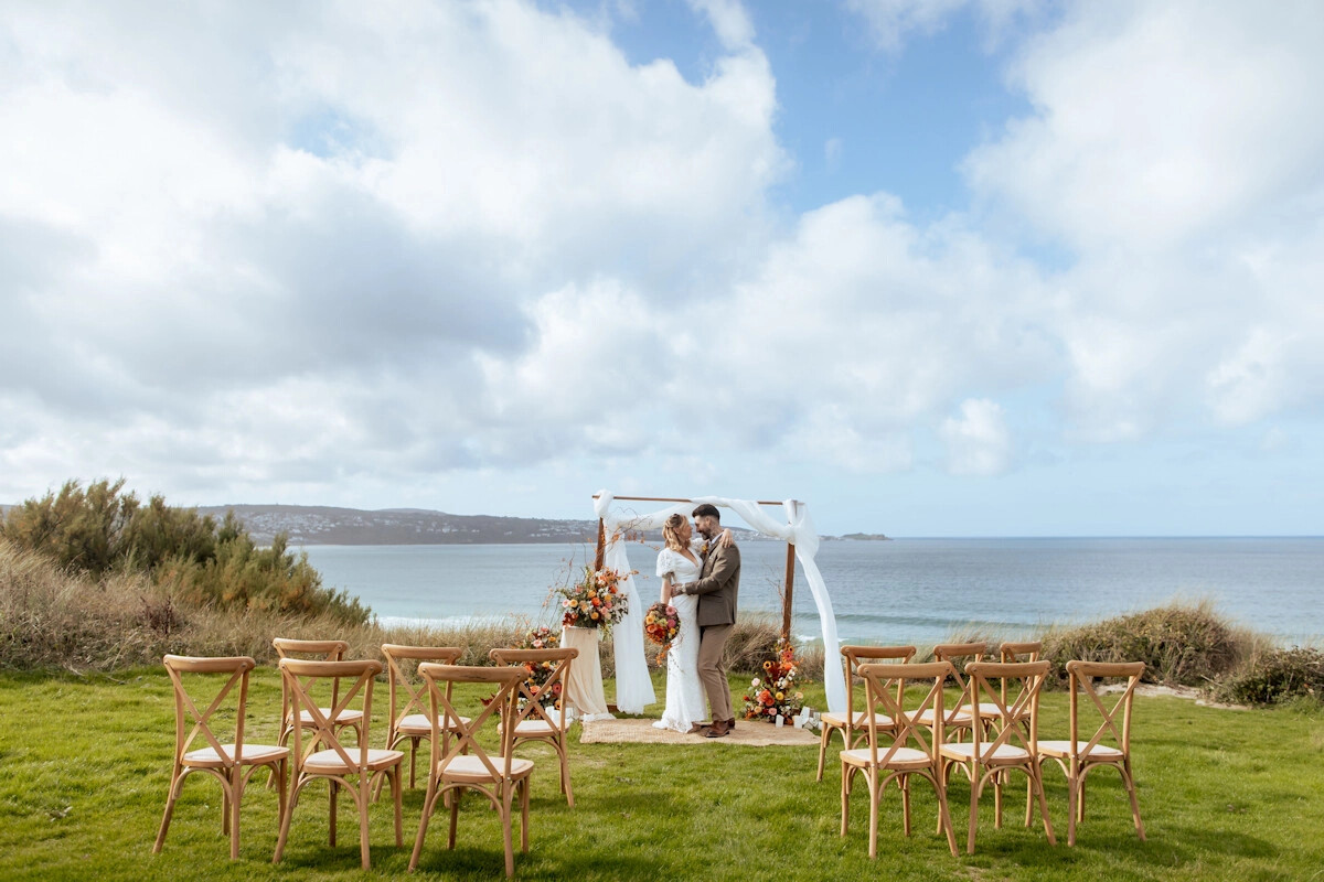 Cornwall coastal wedding ceremony at Coast at Beachside 