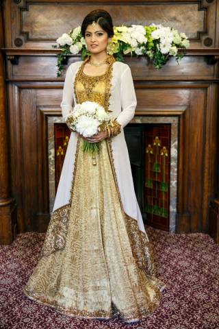 Komal and Rajan - A Large Traditional Indian Wedding in Essex gallery image