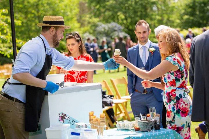 Ashleigh and Matt - Outdoor Barn Wedding in Oxfordshire gallery image