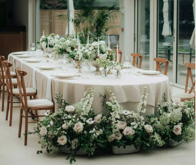 A table set up by Oxford event hire