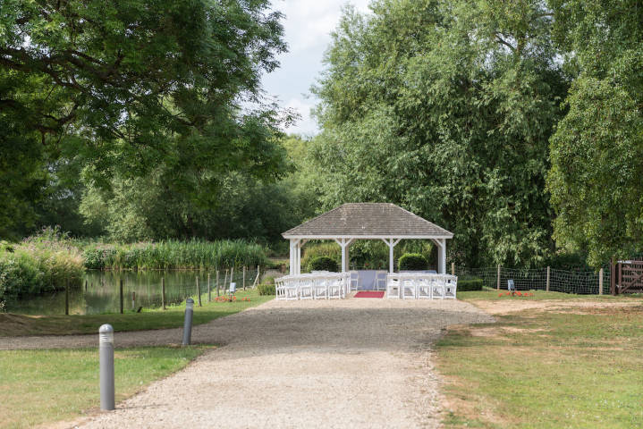 Viren and Claire - A Multi-cultural Asian Wedding in Oxfordshire gallery image