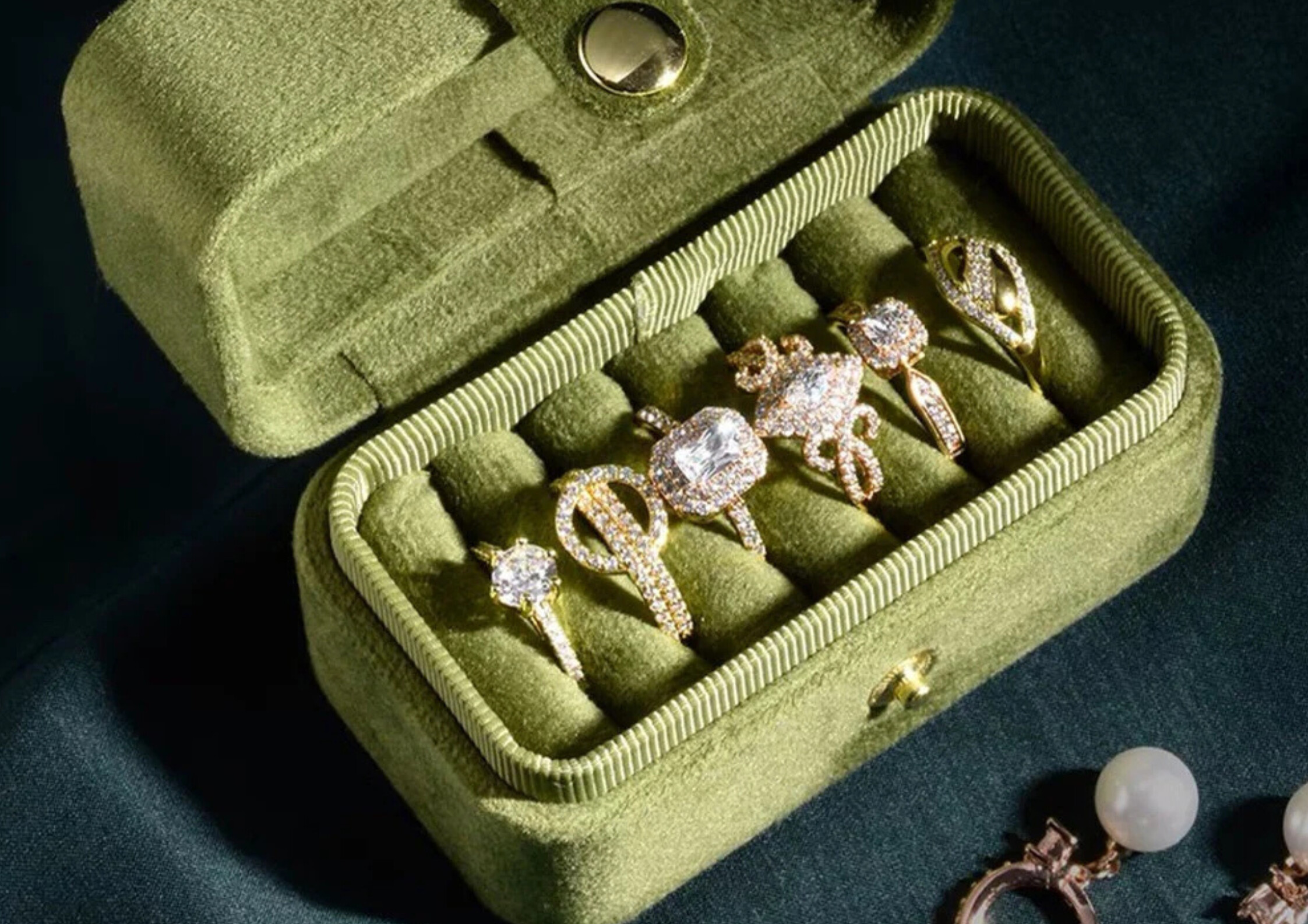 Bespoke and Custom Engagement Ring