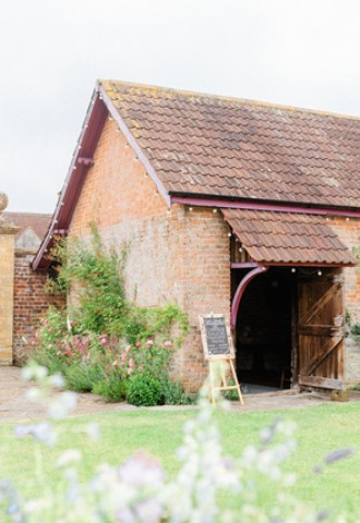 Midelney Manor barn weddings Somerset