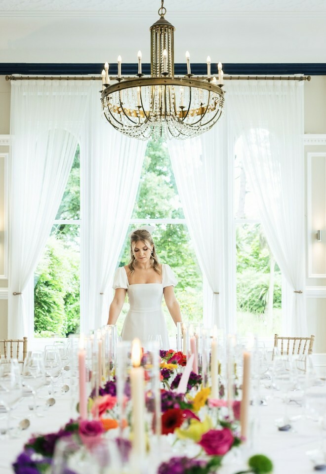 Chandelier Wed