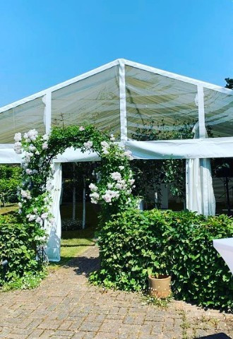 Surrey marquee wedding from Crystal Marquees