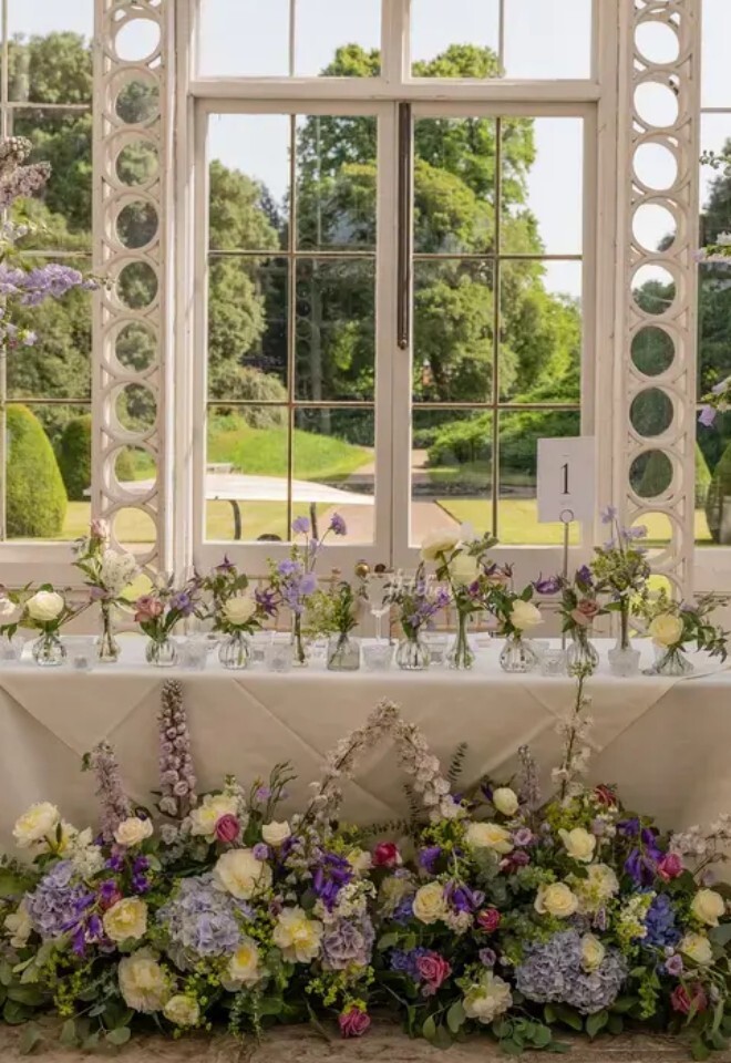 Grand pedestal arrangements.