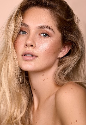 Natural glowing makeup