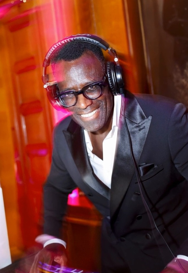 TJL-07-terry-dj-headphones-portrait (1)