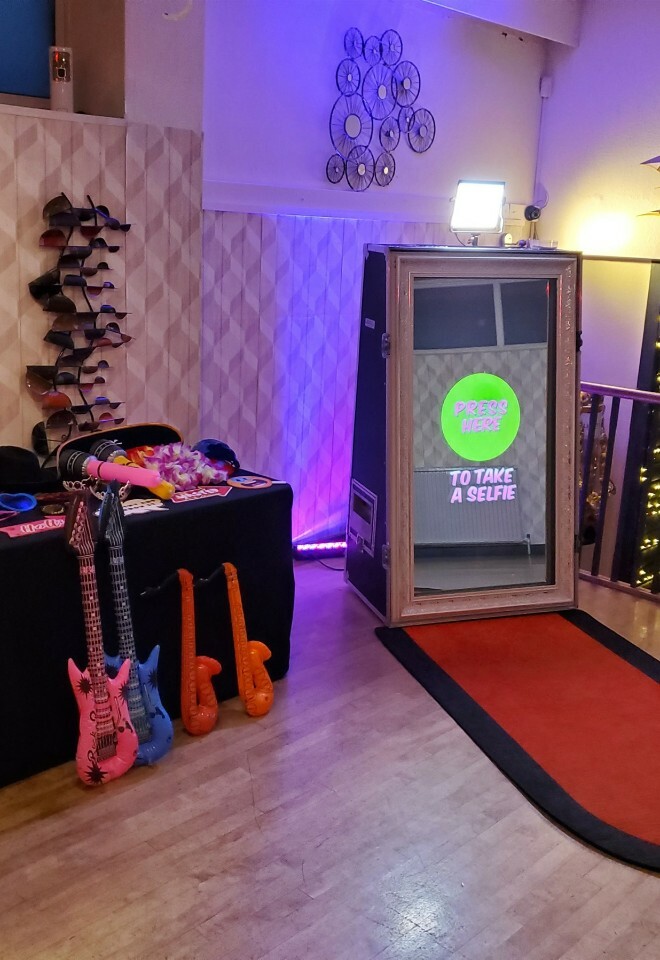 Magic Mirror at Magnolia Park