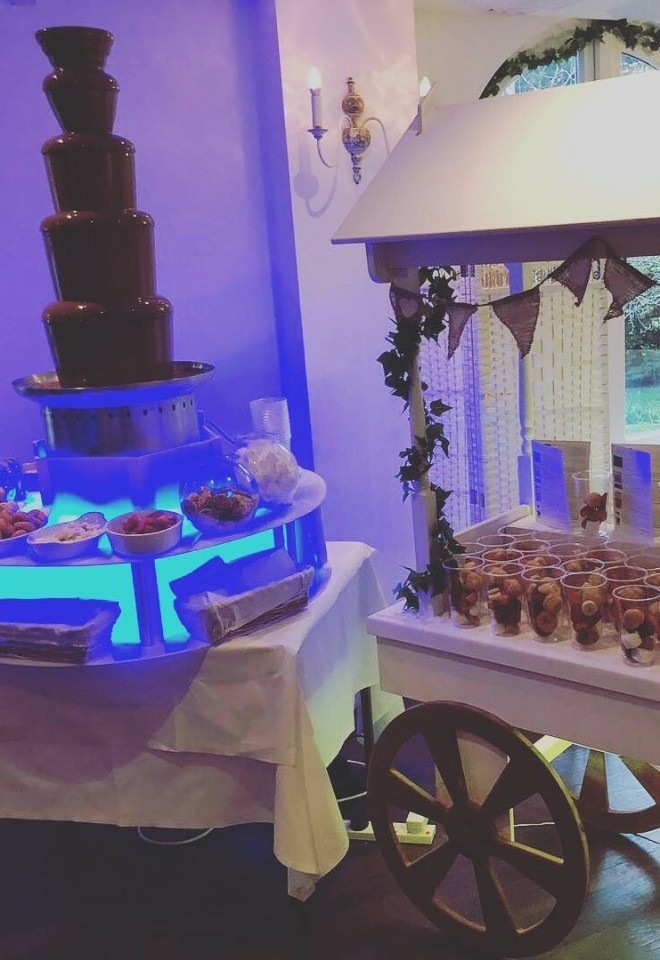 Chocolate fountain