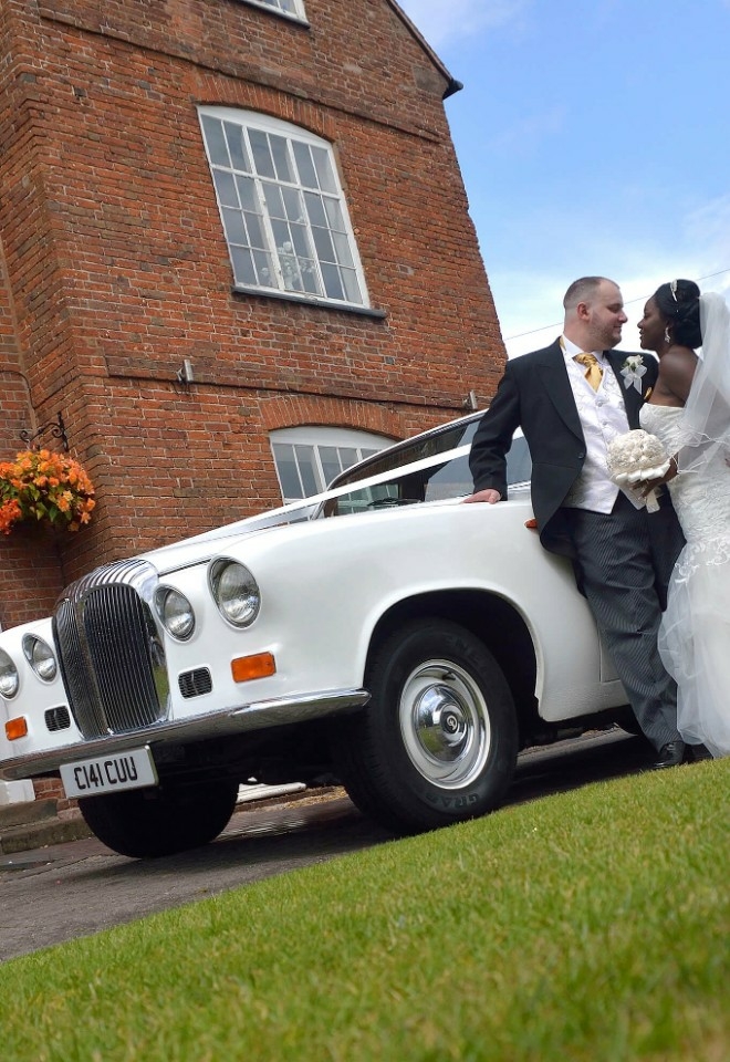 Platinum Wedding Cars - Daimler Royal Limousine