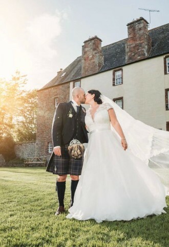 Wedderlie House, Manor house, Castle, Country Home, Outdoor ceremony, Indoor Ceremony, Barn, Front lawn