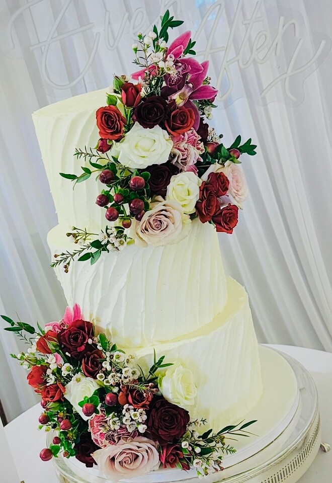 Textured buttercream cake