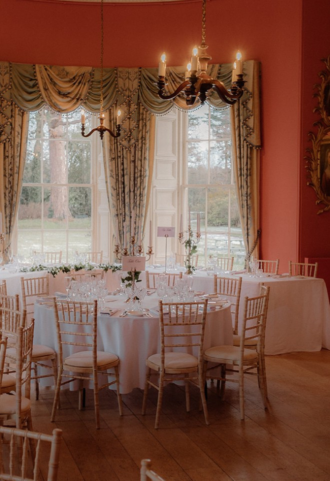 Dining room , Summer Wedding , round tables 