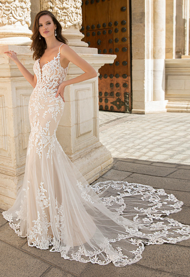 Etoile - Annika - Brides Visited