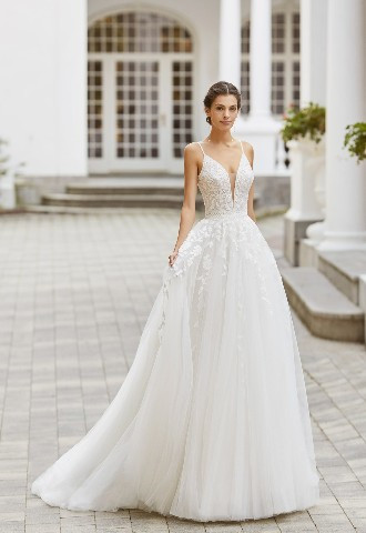 Adriana Alier shakima wedding gown