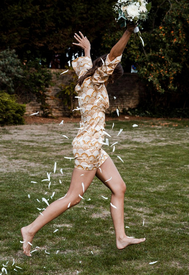 Catching the bouquet