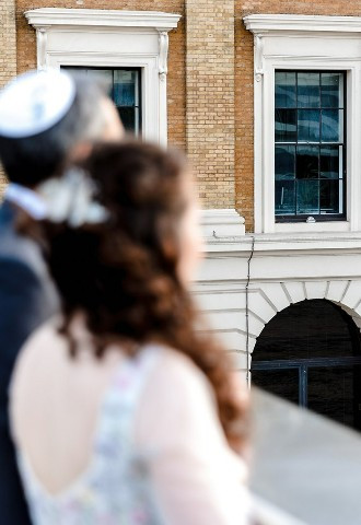 Wedding couple on London Bridge