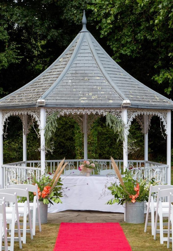 The Alton House Hotel