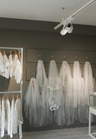 wed2b Northampton Wedding Dress Accessories