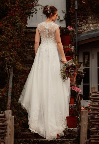 wed2b Designer Bridal Outlet in Northampton